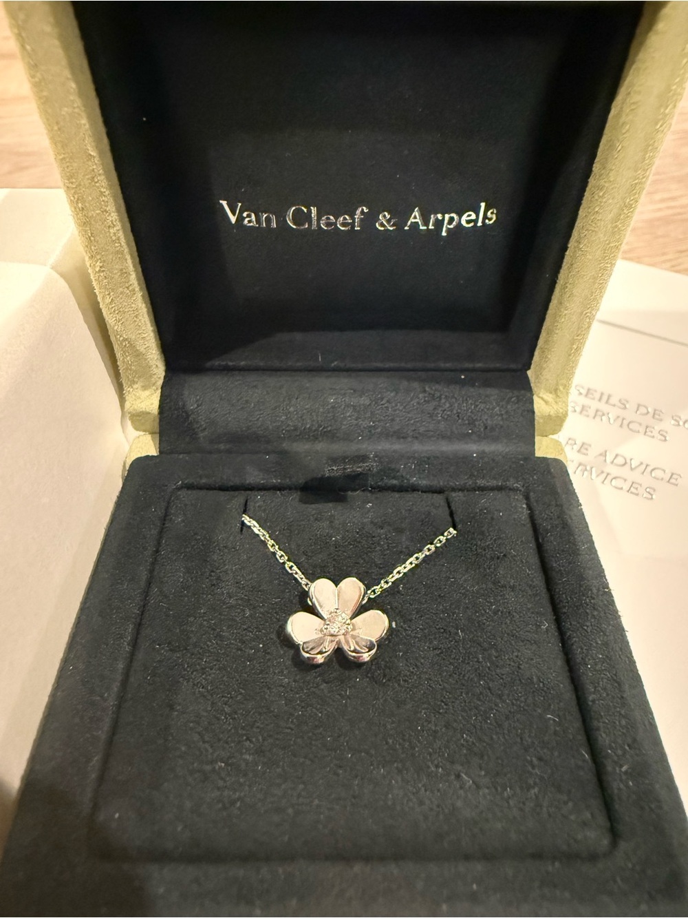 Van Cleef & Arpels Frivole necklace